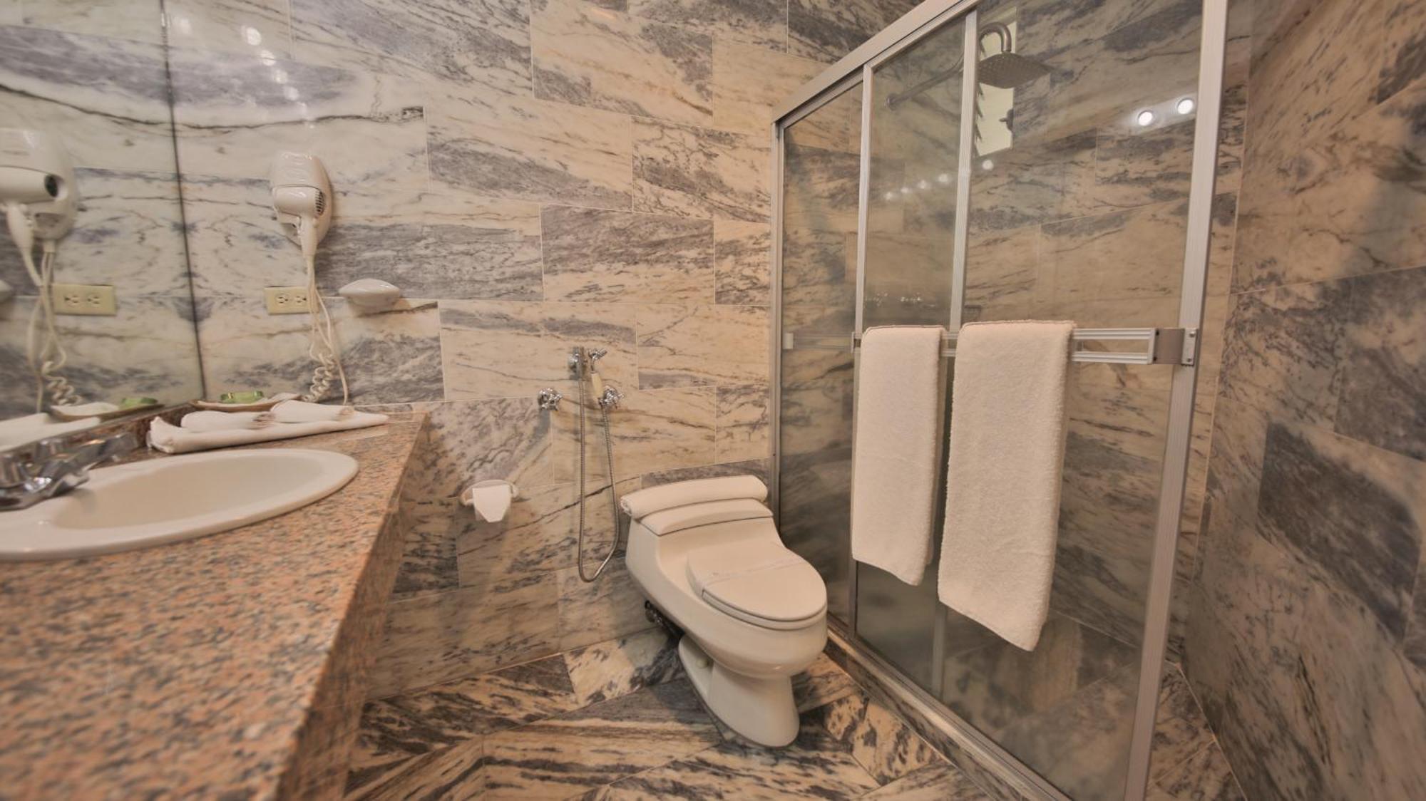 Torres De Alba Hotel & Suites Панама Экстерьер фото