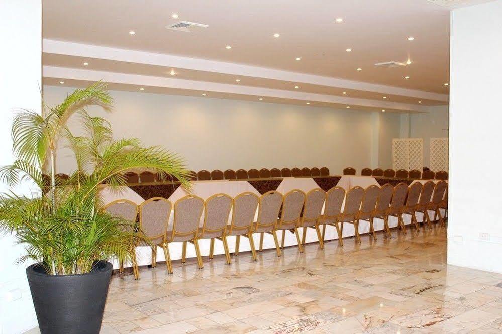 Torres De Alba Hotel & Suites Панама Экстерьер фото